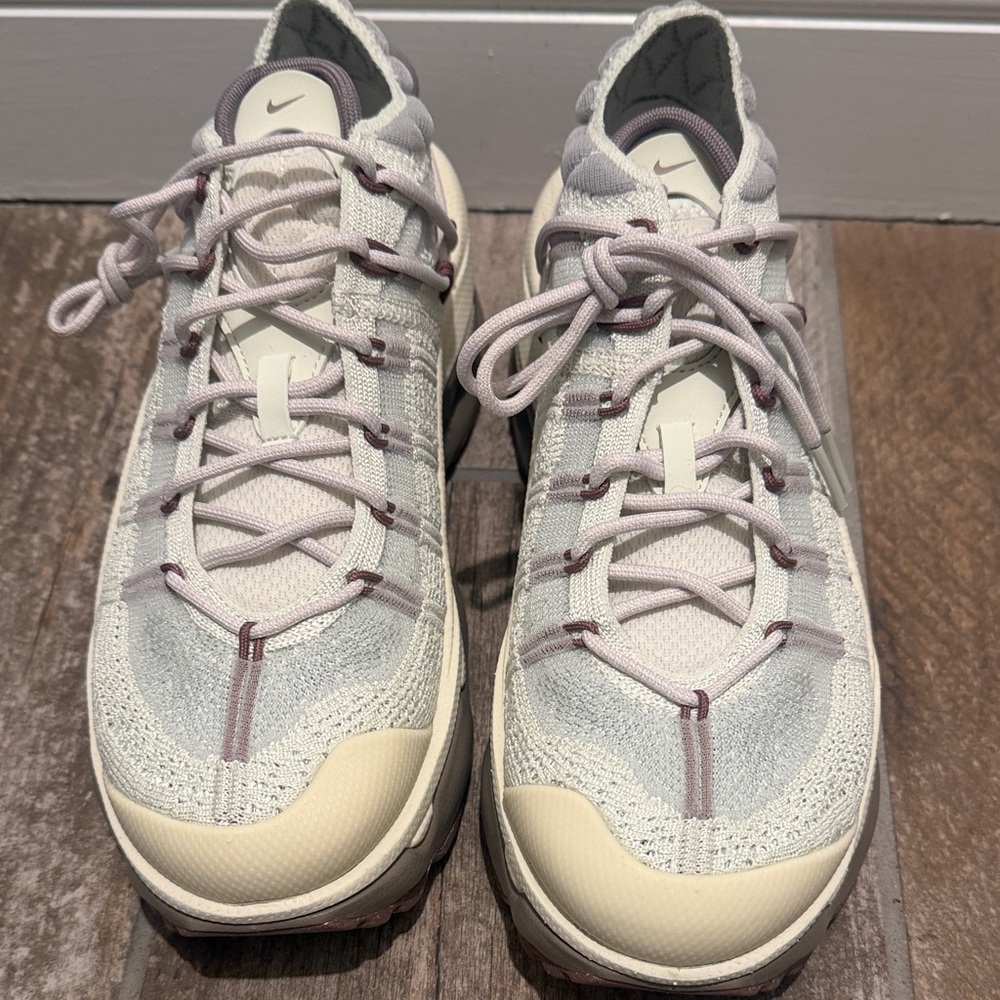Nike Women's Cream and Light Gray Athletic Shoes